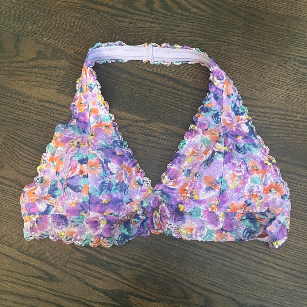 hollister gilly hicks halter sports bra